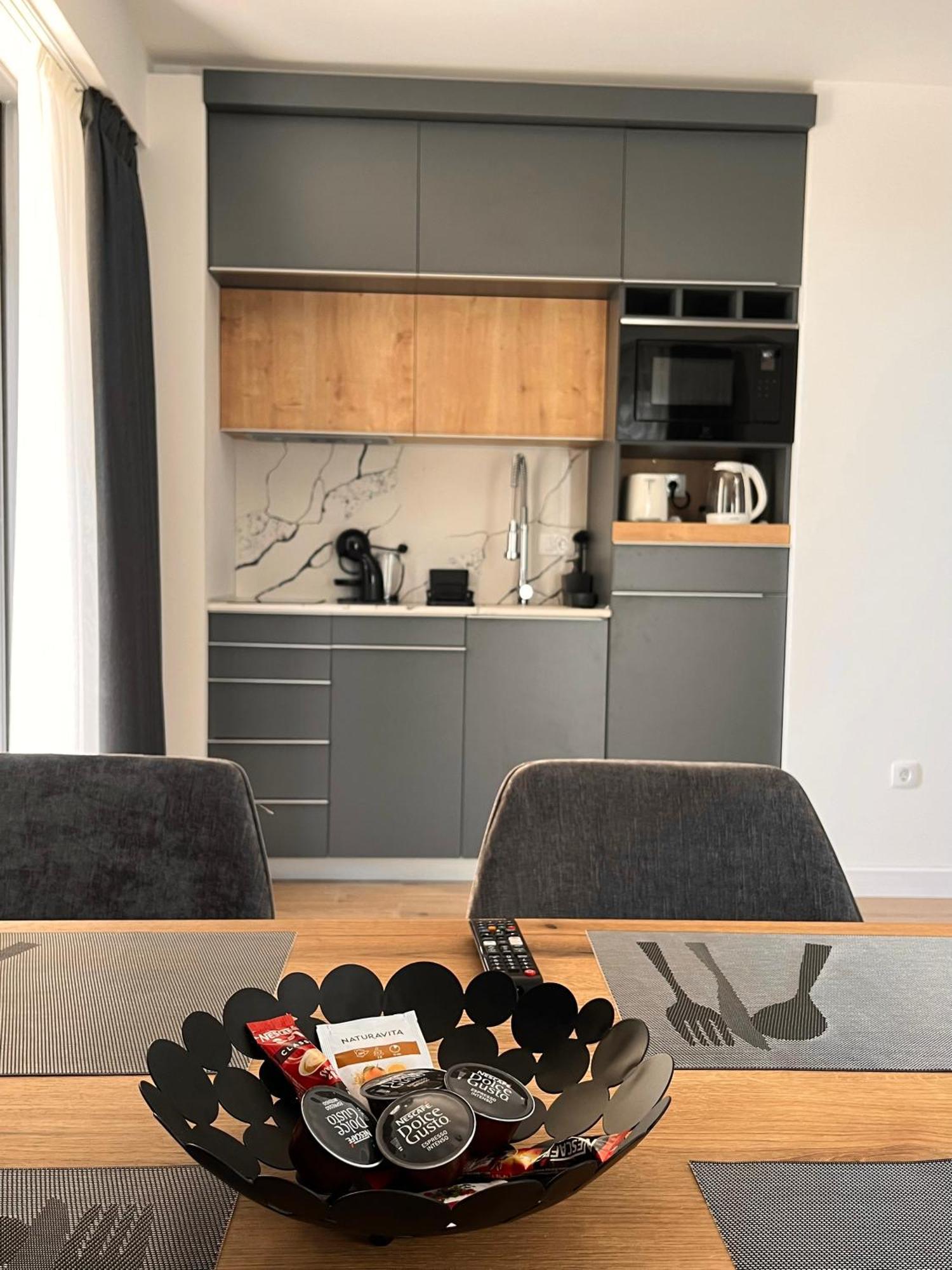 Мamma Mia Аpartments Apartman Budva Kültér fotó